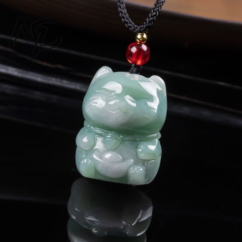 Natural Emerald Jade Lucky Cat - Necklace Pendant 评论和价格